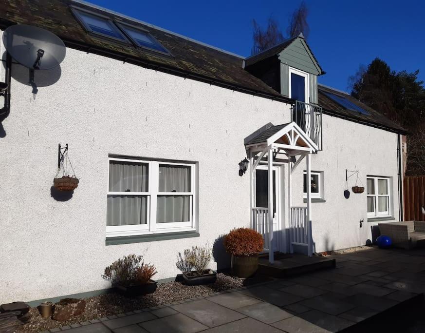 Villa Pinewood Cotage - Country Walks And Relaxation Blairgowrie and Rattray Exterior foto